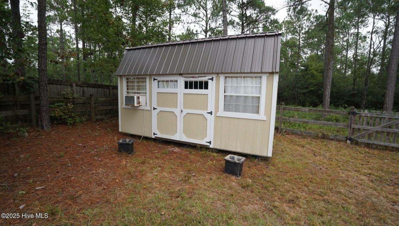 412 Ridgeway Drive - Photo 7 of 32