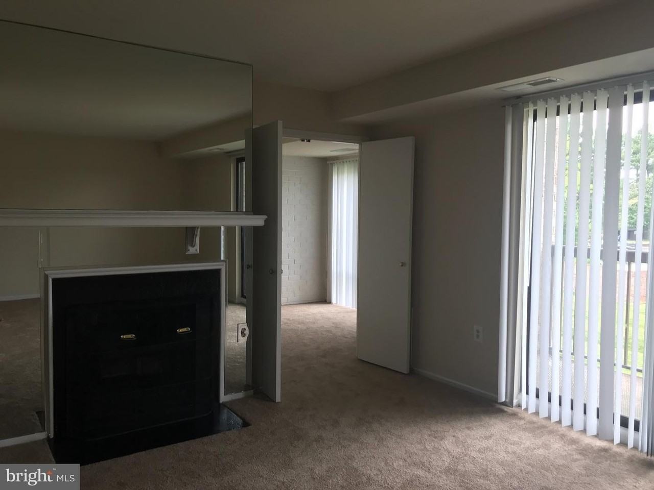 10028 Stedwick Rd - Photo 7 of 15