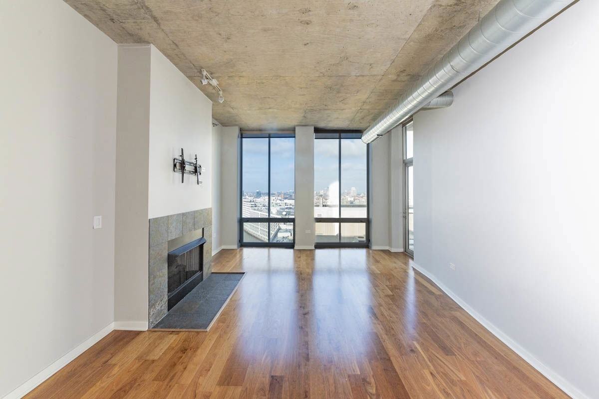 700 N Larrabee St #1902 - Photo 3 of 8