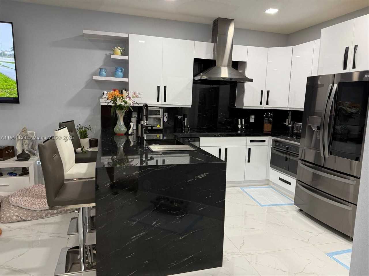 11300 Sw 236th Ln - Photo 4 of 8