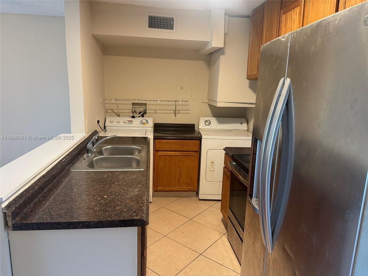 4519 Treehouse Ln #G - Photo 5 of 14