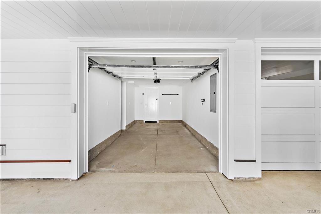 616 1/2 Acacia Ave - Photo 2 of 8