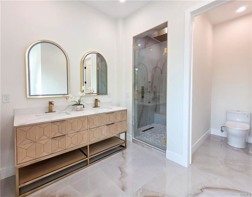 10511 Mary Bell Avenue - Photo 2 of 8