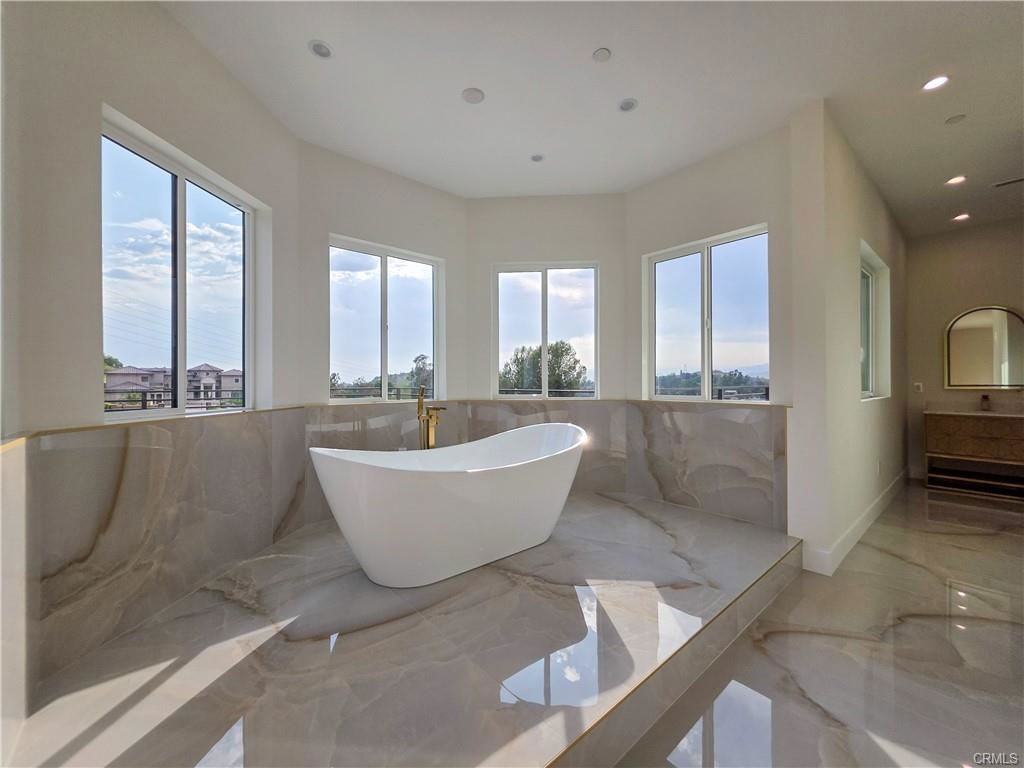 10511 Mary Bell Avenue - Photo 5 of 8