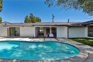 featured image of 17072 Oak View Dr