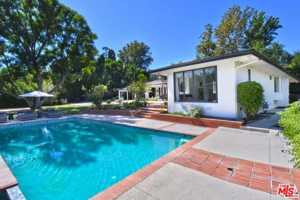 featured image of 4678 White Oak Ave