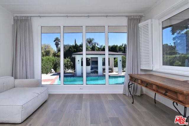 4678 White Oak Ave - Photo 2 of 8