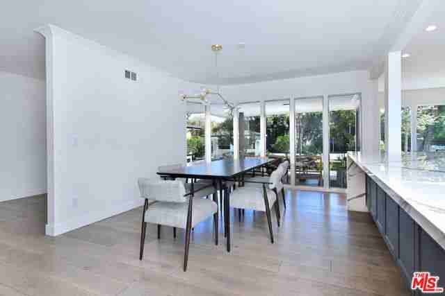 4678 White Oak Ave - Photo 7 of 8