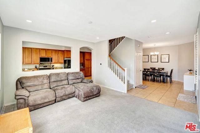 23902 Brescia Dr - Photo 3 of 8