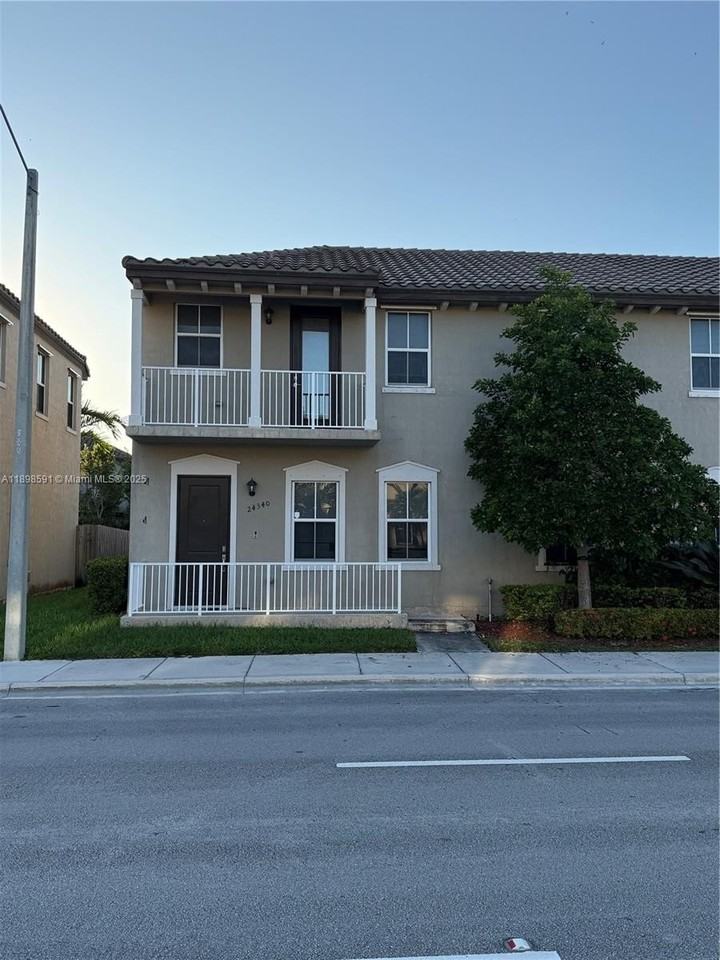 24340 Sw 117th Ave #NONE - Photo 3 of 24