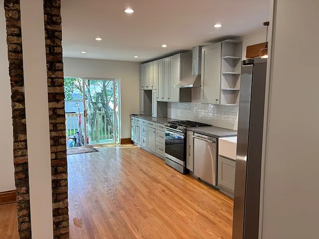 4508 N Christiana Ave - Photo 4 of 8