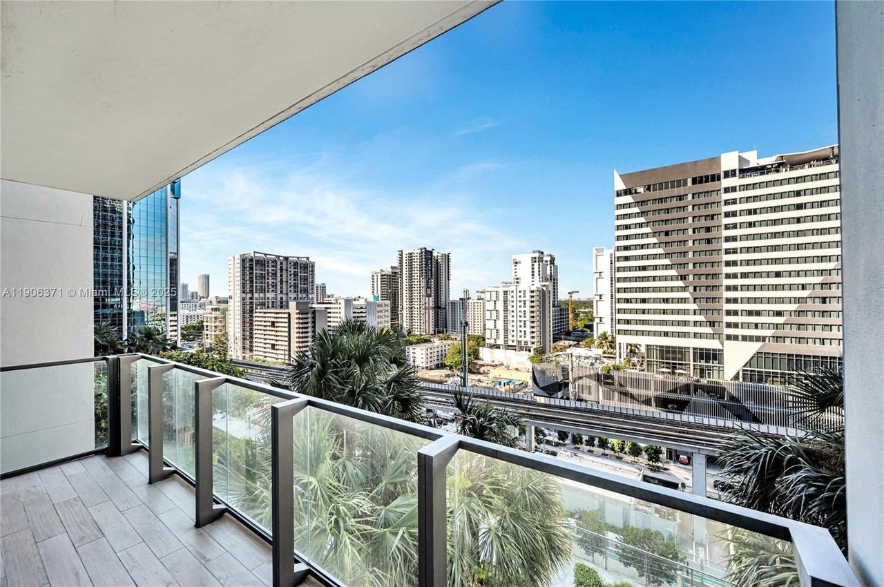 SE 7th St & S Miami Ave - Photo 7 of 35