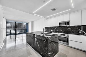 featured image of SW 7th St & S Miami Ave