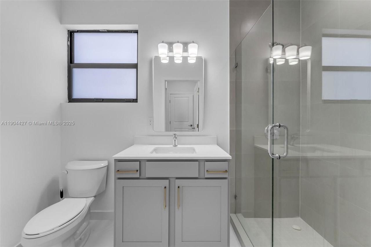 32206 Sw 196th Ave #1 - Photo 6 of 8