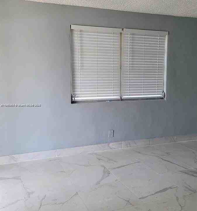 935 W 5th St #935 - Photo 3 of 5