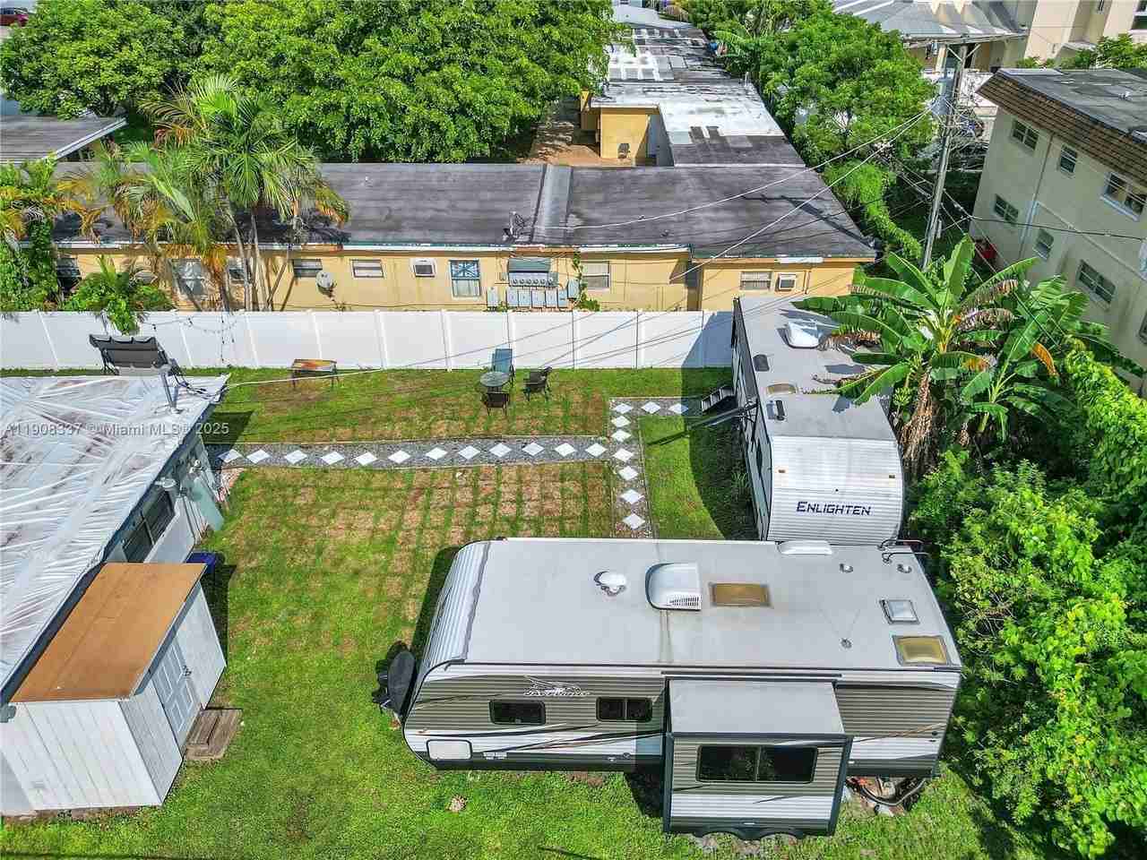 6036 Polk St #4 - Photo 6 of 26