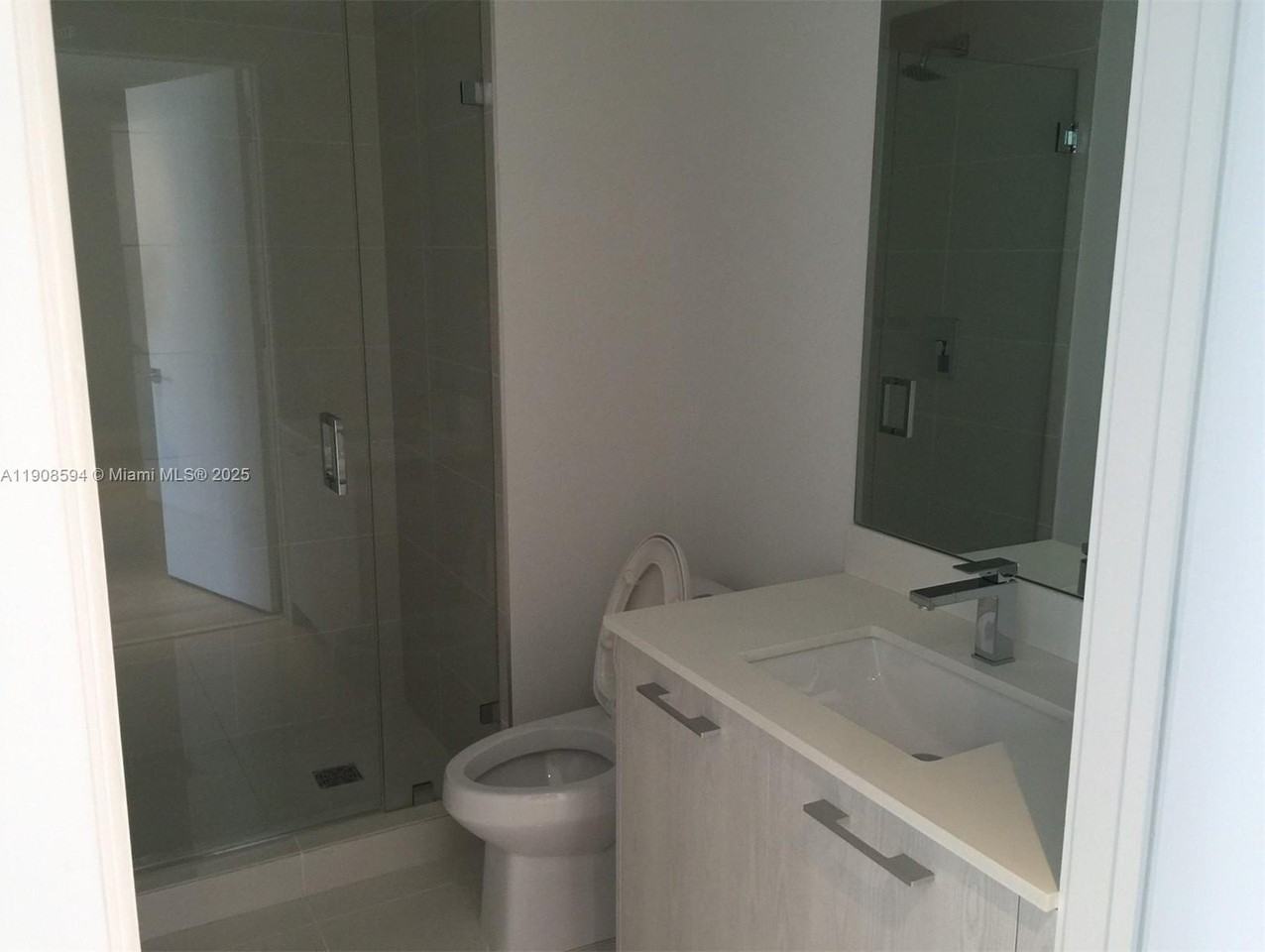 45 SW 9 st #1402 - Photo 5 of 19