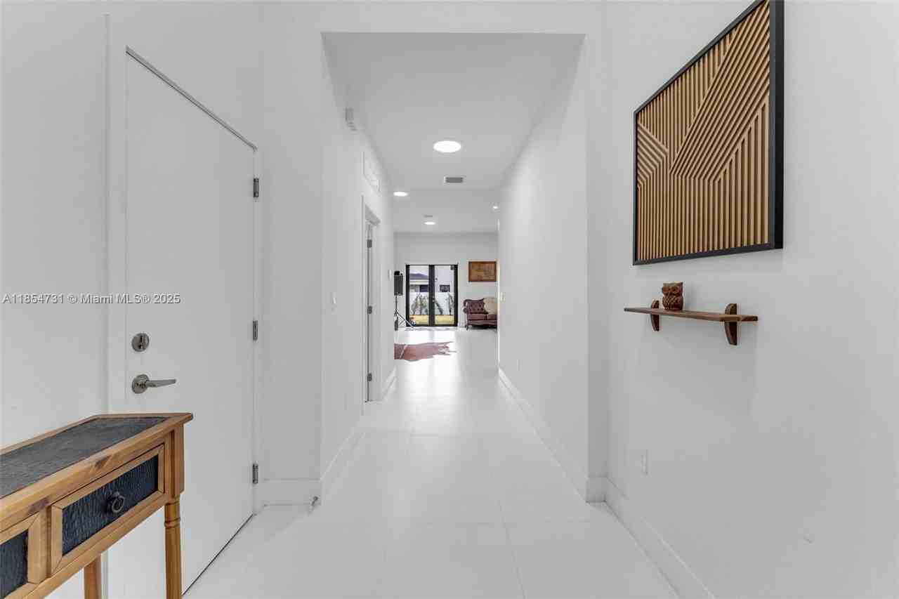 32206 Southwest 196th Avenue #1 - Photo 4 of 8