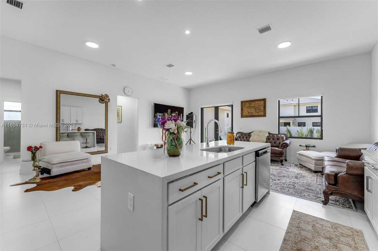 32206 Southwest 196th Avenue #1 - Photo 7 of 8