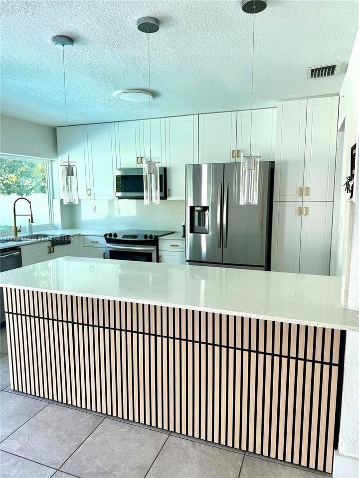 18211 Sw 113th Ave #0 - Photo 6 of 18