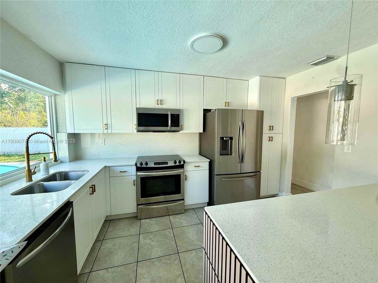 18211 Sw 113th Ave #0 - Photo 7 of 18