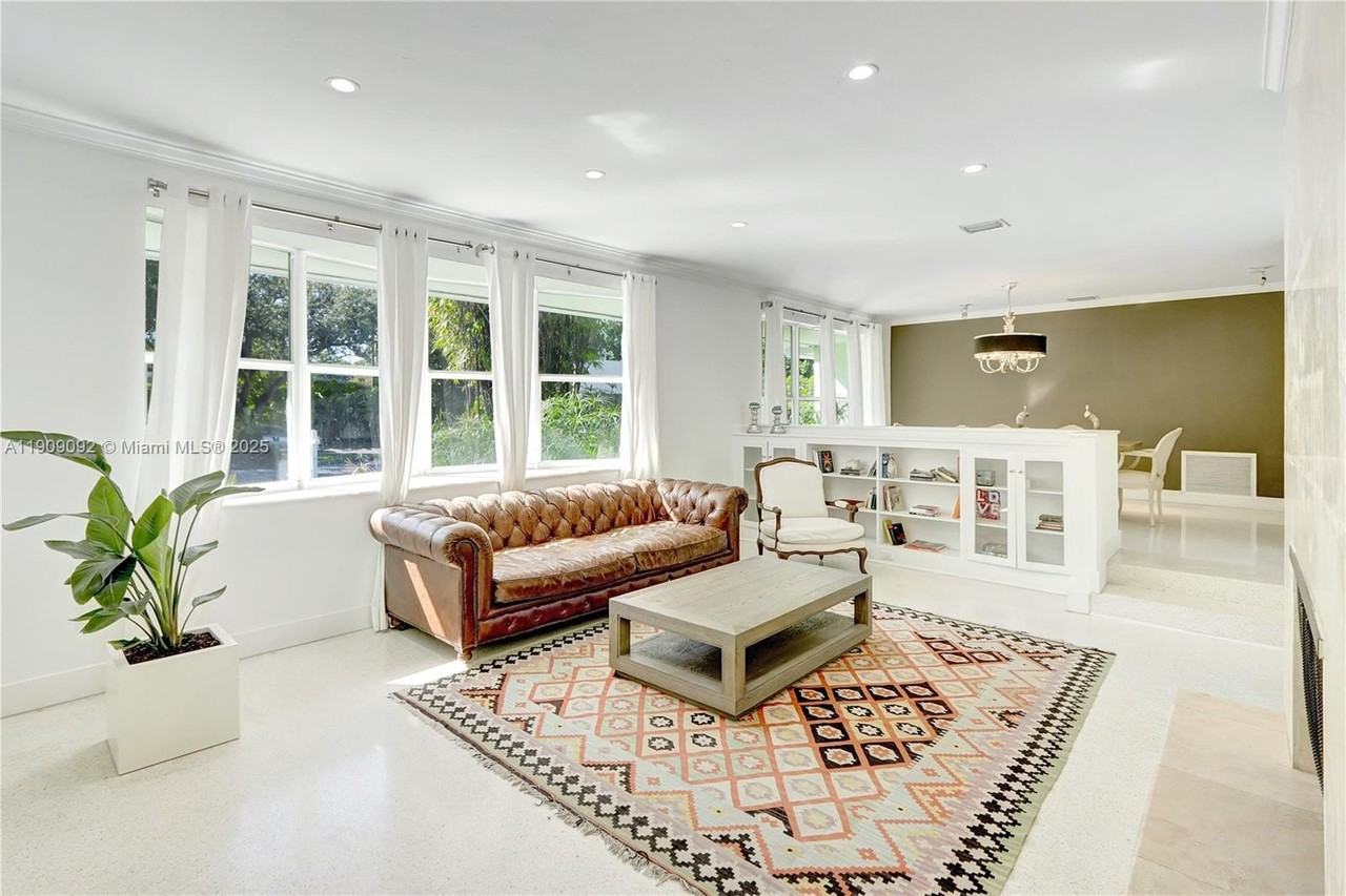 1125 Northeast 91st Terrace - Photo 4 of 24