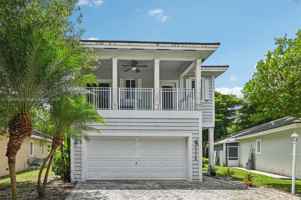 featured image of 3228 Se 3rd Dr