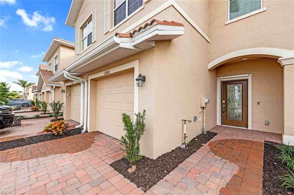 2929 Tardiff Dr - Photo 2 of 8