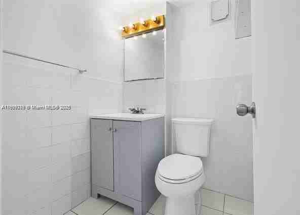 250 180th Dr #505 - Photo 5 of 21