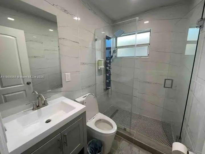 1929 Dewey St #1927 - Photo 6 of 16