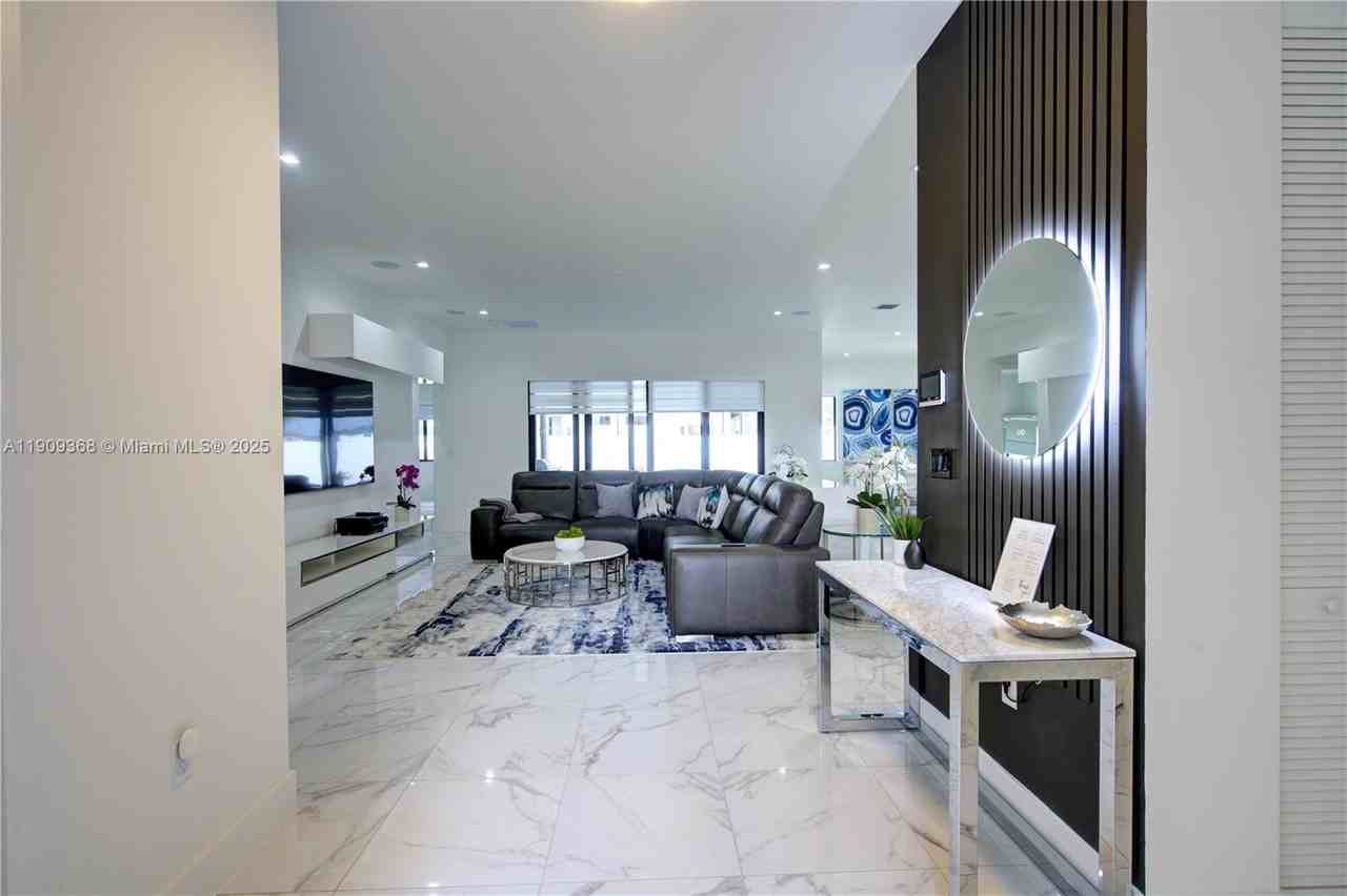 4239 Sw 176th Ave #4239 - Photo 3 of 23