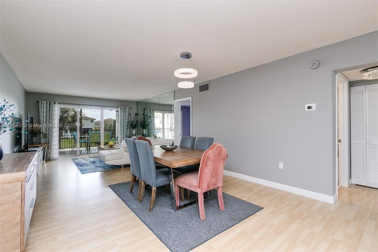 4020 Crystal Lake Dr #209 - Photo 6 of 27