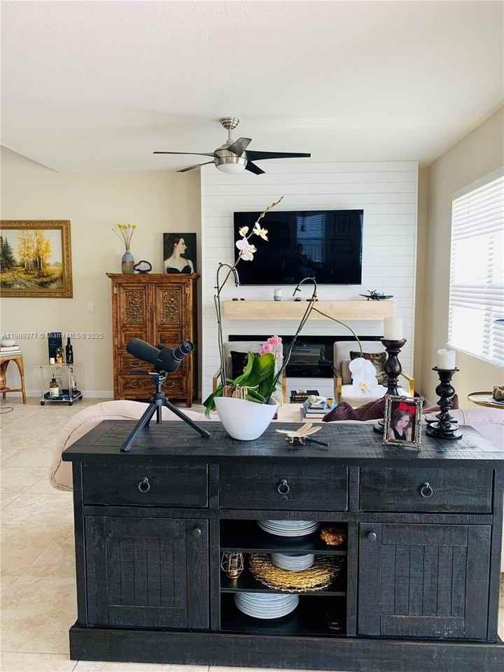 4812 Foxtail Palm Ct - Photo 4 of 28