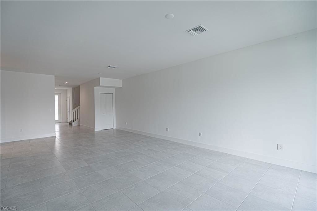 10917 Preachers Cove Ln - Photo 4 of 8