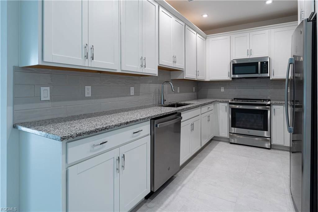 10917 Preachers Cove Ln - Photo 5 of 8