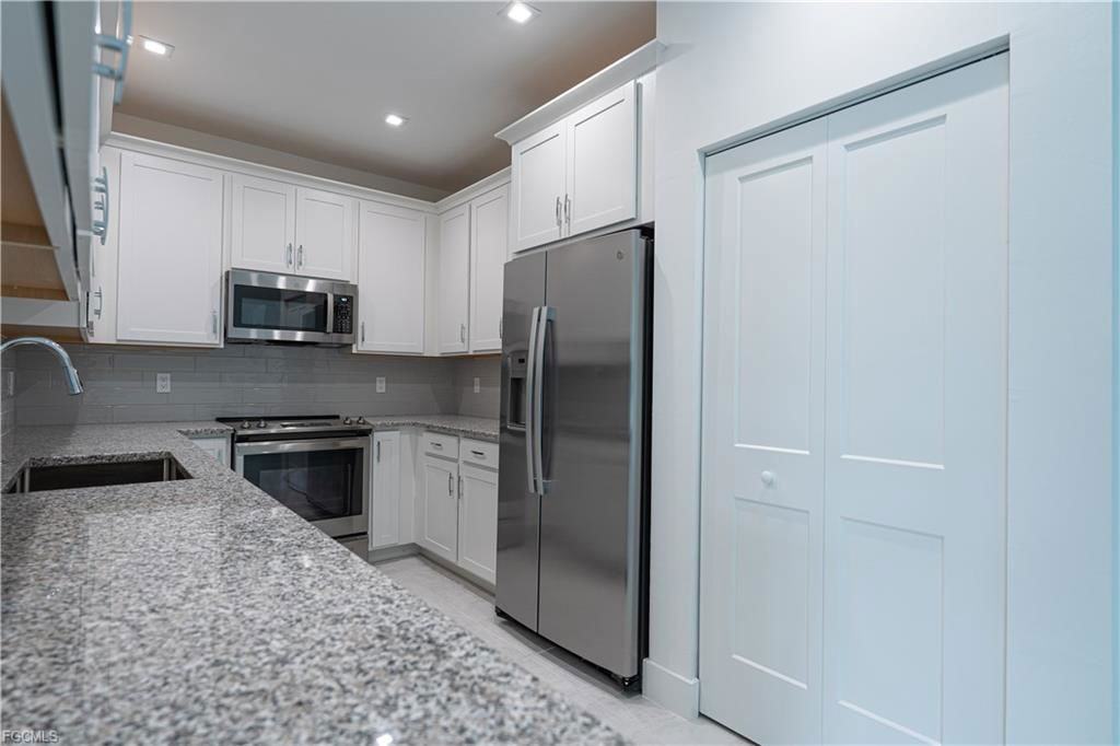 10917 Preachers Cove Ln - Photo 6 of 8