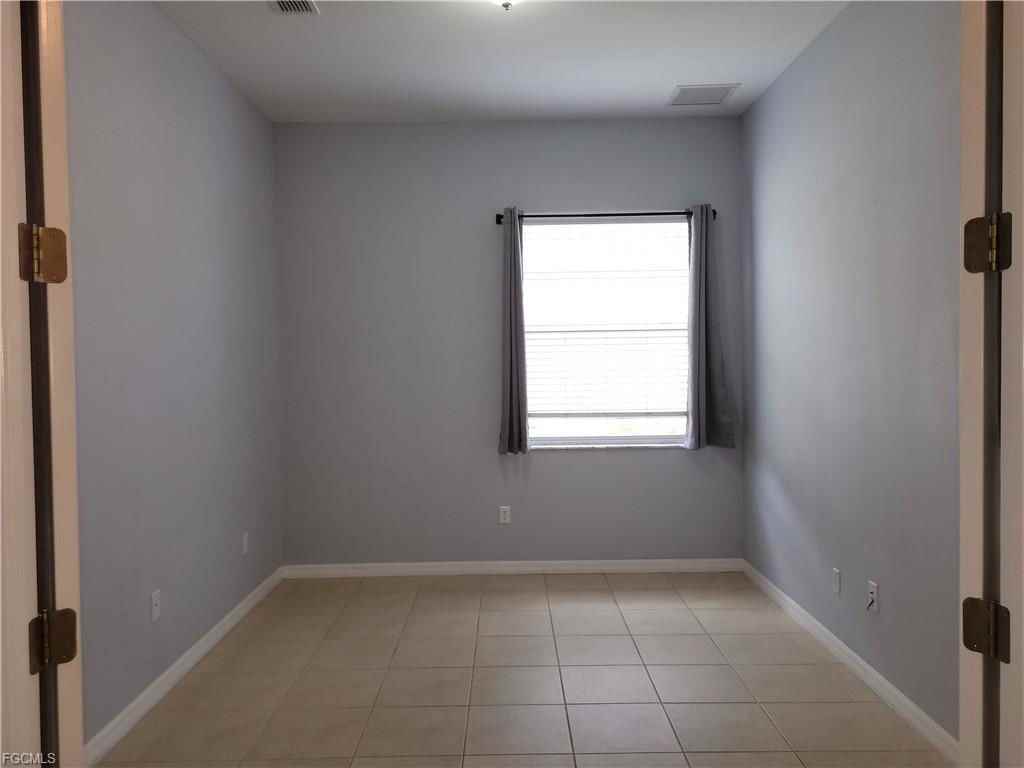 9358 Palm Island Cir - Photo 7 of 8