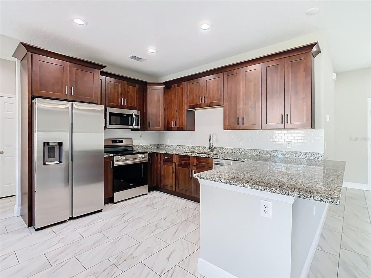 317 Salmon Ct - Photo 2 of 27