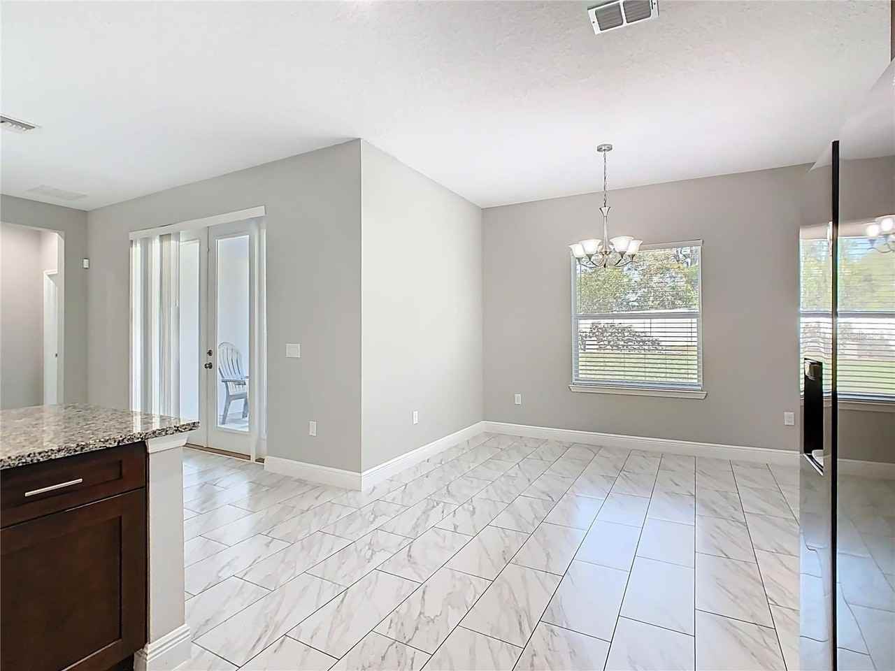 317 Salmon Ct - Photo 4 of 27