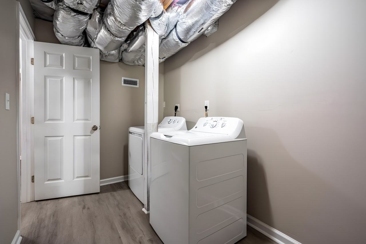 Glen Raven Ct - Photo 5 of 9