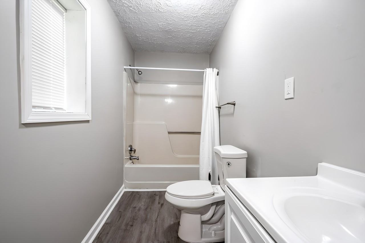 Glen Raven Ct - Photo 6 of 9