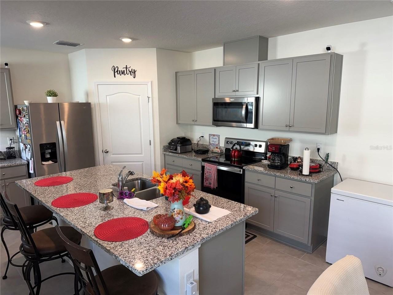 2606 Angel Falls Drive - Photo 5 of 34