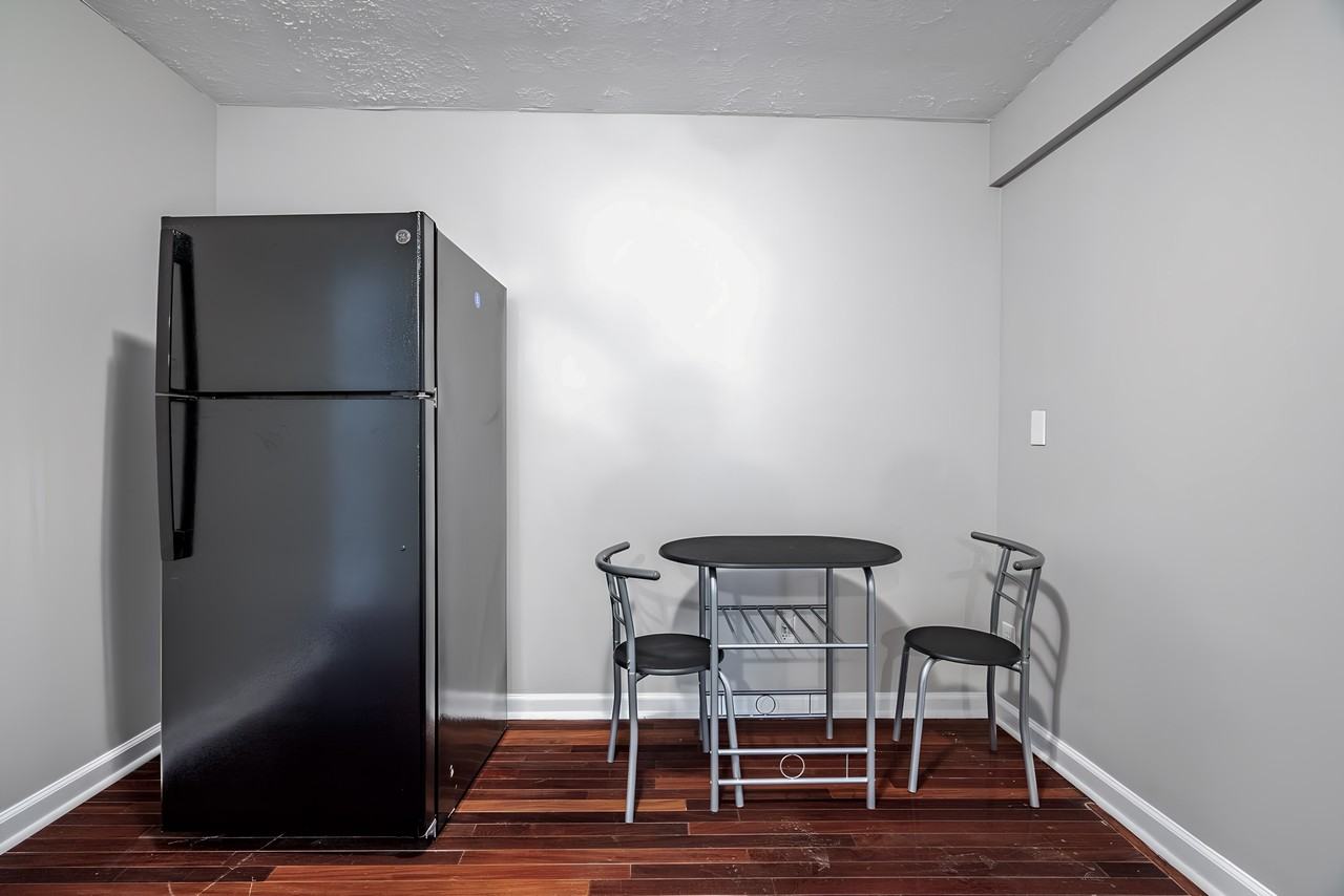 Channing Dr - Photo 2 of 12