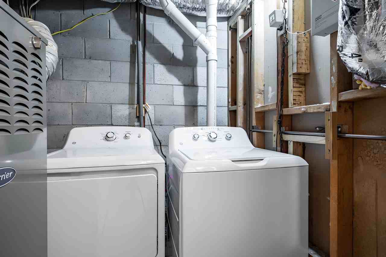 Channing Dr - Photo 6 of 12