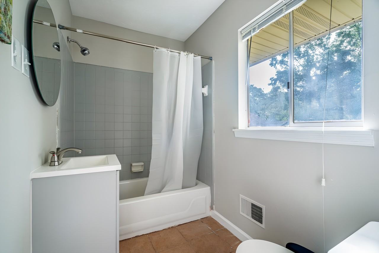 Channing Dr - Photo 7 of 12