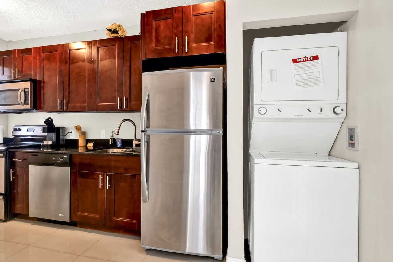 Nw 2nd St - Photo 5 of 13