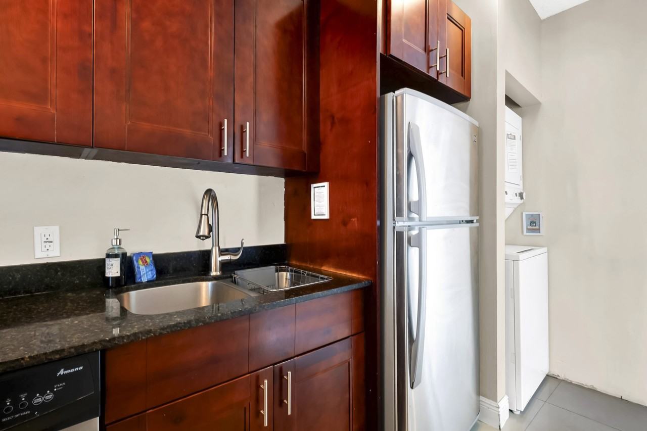 Nw 2nd St - Photo 6 of 13