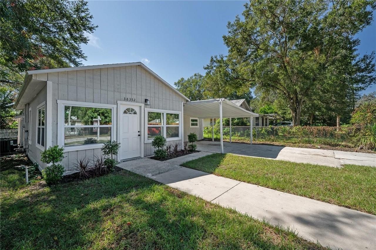 38352 Corey St - Photo 2 of 38