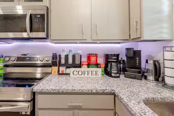 Baker Ct - Photo 3 of 17