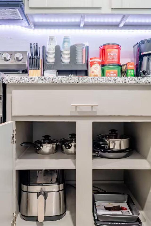 Baker Ct - Photo 5 of 17